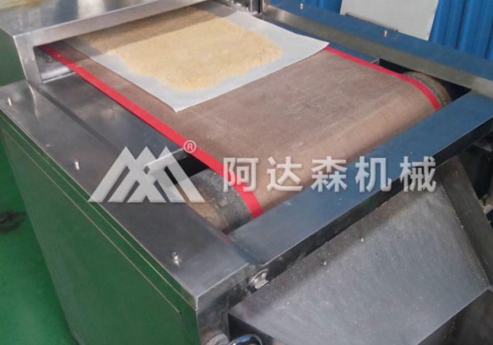 微波干燥機(jī)的特點(diǎn)優(yōu)勢(shì)：節(jié)能效率高、工藝先進(jìn)